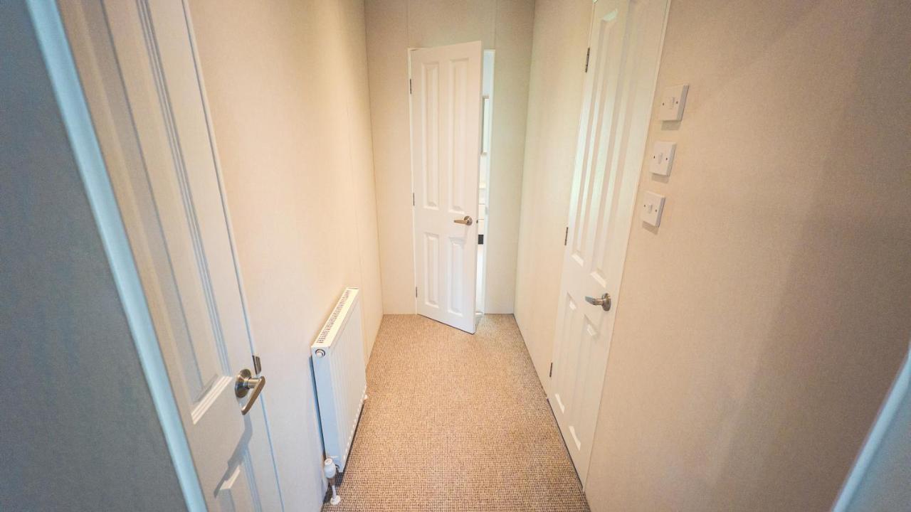 Angie'S Haven, Superb 2 Bedroom Lodge With Hot Tub - Sleeps 6 - Felmoor Park Morpeth Exterior foto